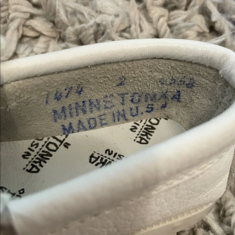 Minnetonka Thunderbird White Leather Moccasin, Size 2, Made in U.S.A.